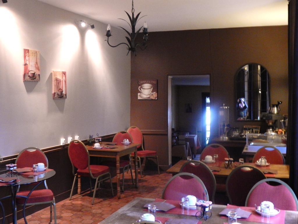 Conches-en-Ouche Hotel Restaurant Le Cygne מראה חיצוני תמונה