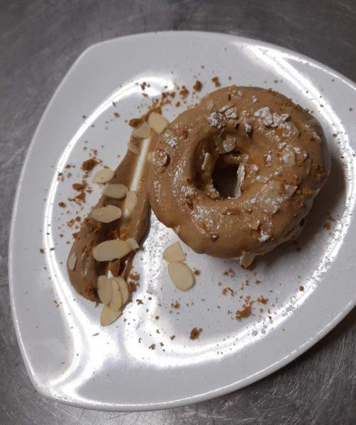 Conches-en-Ouche Hotel Restaurant Le Cygne מראה חיצוני תמונה