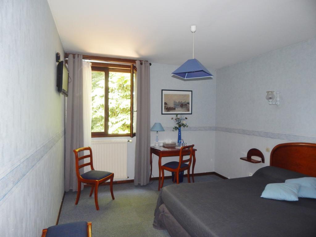 Conches-en-Ouche Hotel Restaurant Le Cygne מראה חיצוני תמונה