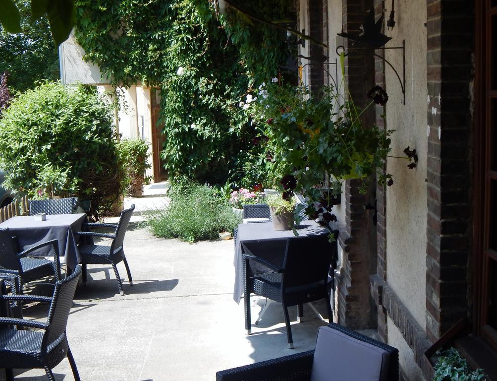 Conches-en-Ouche Hotel Restaurant Le Cygne מראה חיצוני תמונה