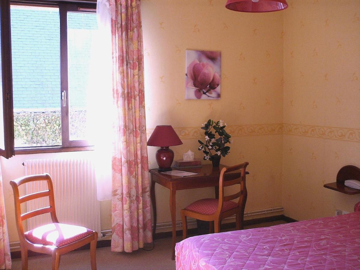 Conches-en-Ouche Hotel Restaurant Le Cygne מראה חיצוני תמונה